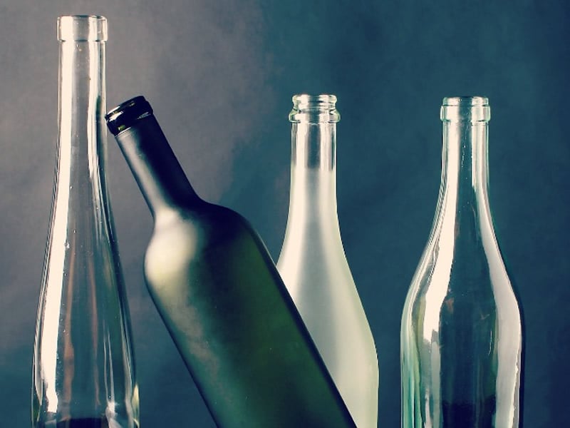 17/08/2017-Glass Bottles: A Cheap & Easy Way to Furnish Your Home in Style